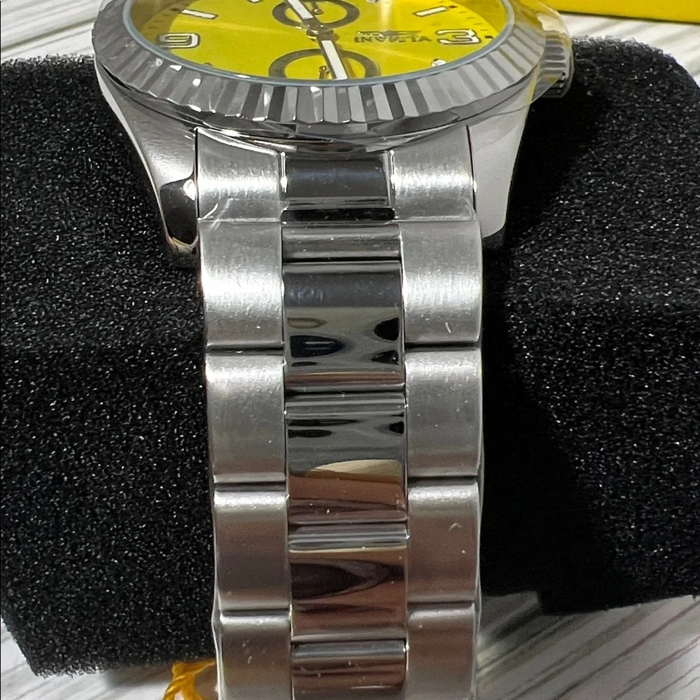 Invicta Specialty Men’s Watch 43mm Stainless Steel‎ yellow Quartz Model 49528